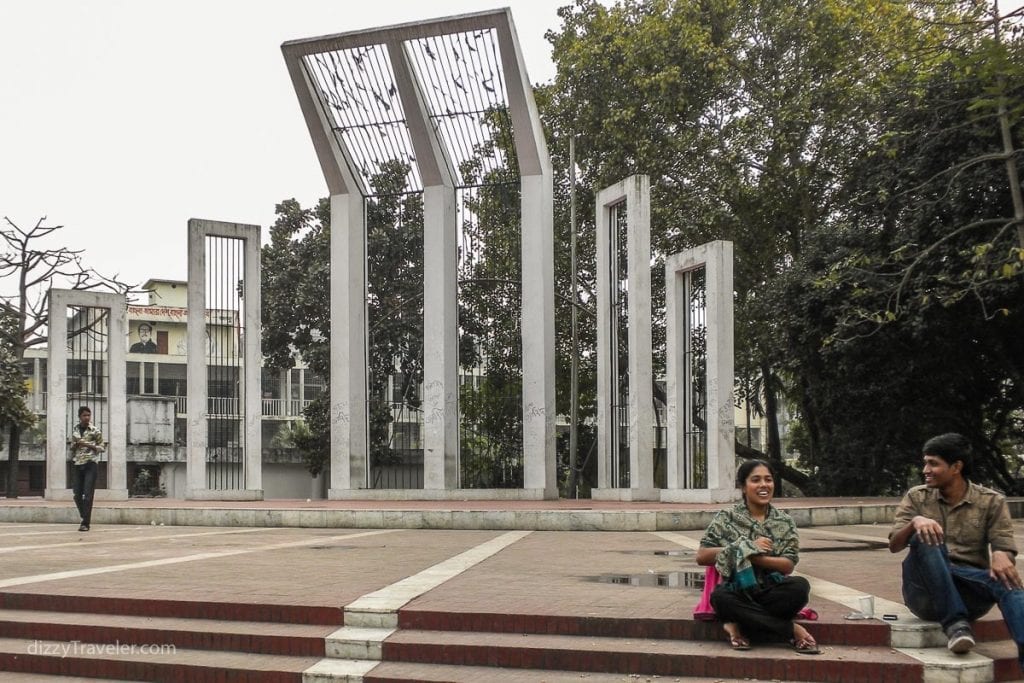 Shahid Minar next to Dhaka Medical College