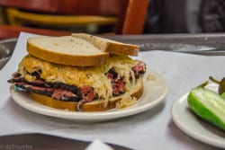 Read more about the article New York’s Best Pastrami in Katz’s Deli