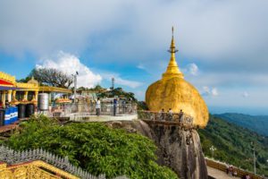 Read more about the article Adventure To Kyaiktiyo Pagoda, Golden Rock, Myanmar