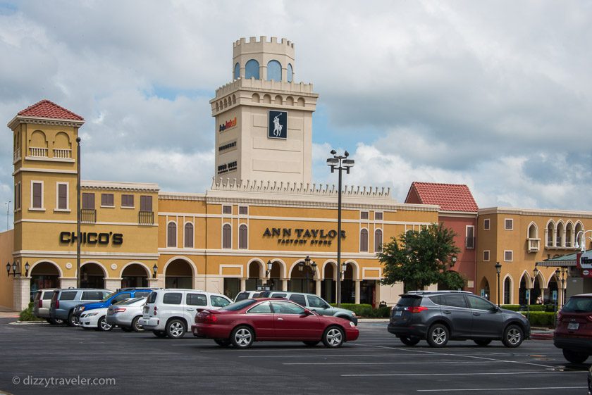 Round Rock Premium Outlets Mall