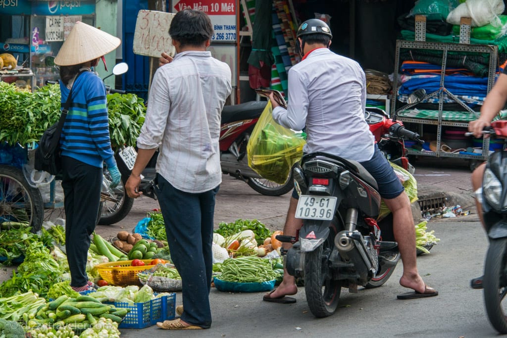 No need to get off the motorbike, Cho Ba Chieu Market, HCMC