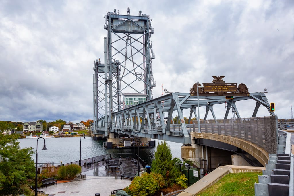 Memorial Bridge, Portsmouth