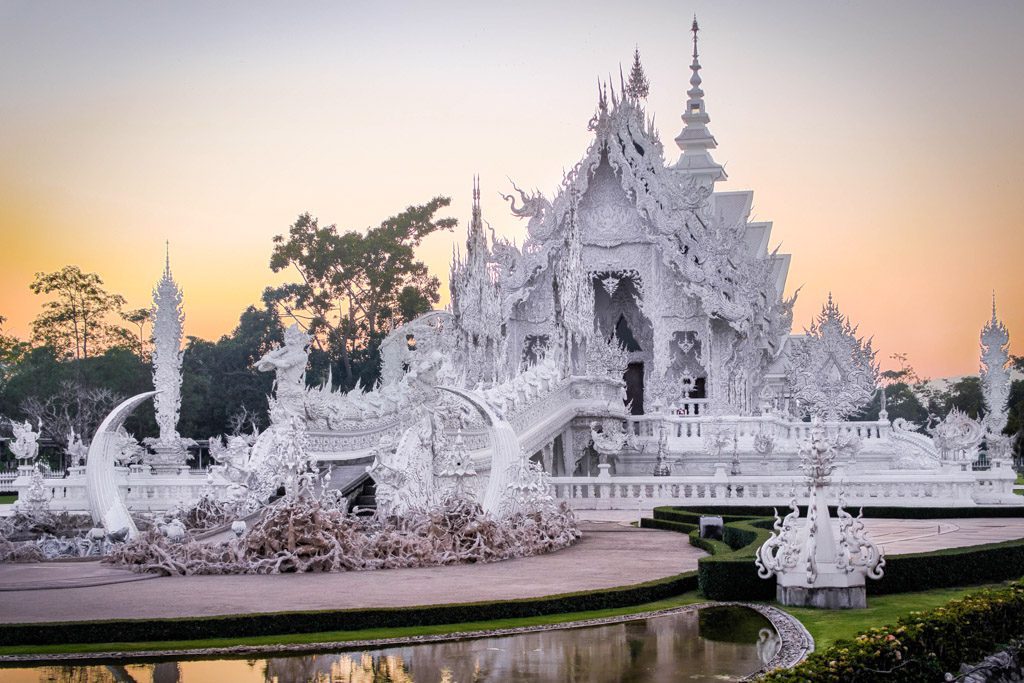 Wat Rong Khun (White Temple)