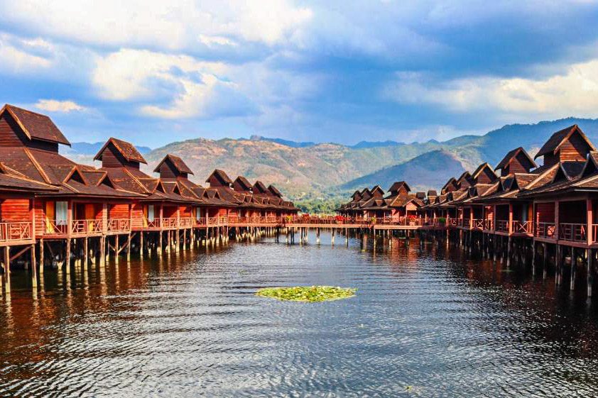 Inle lake hotel