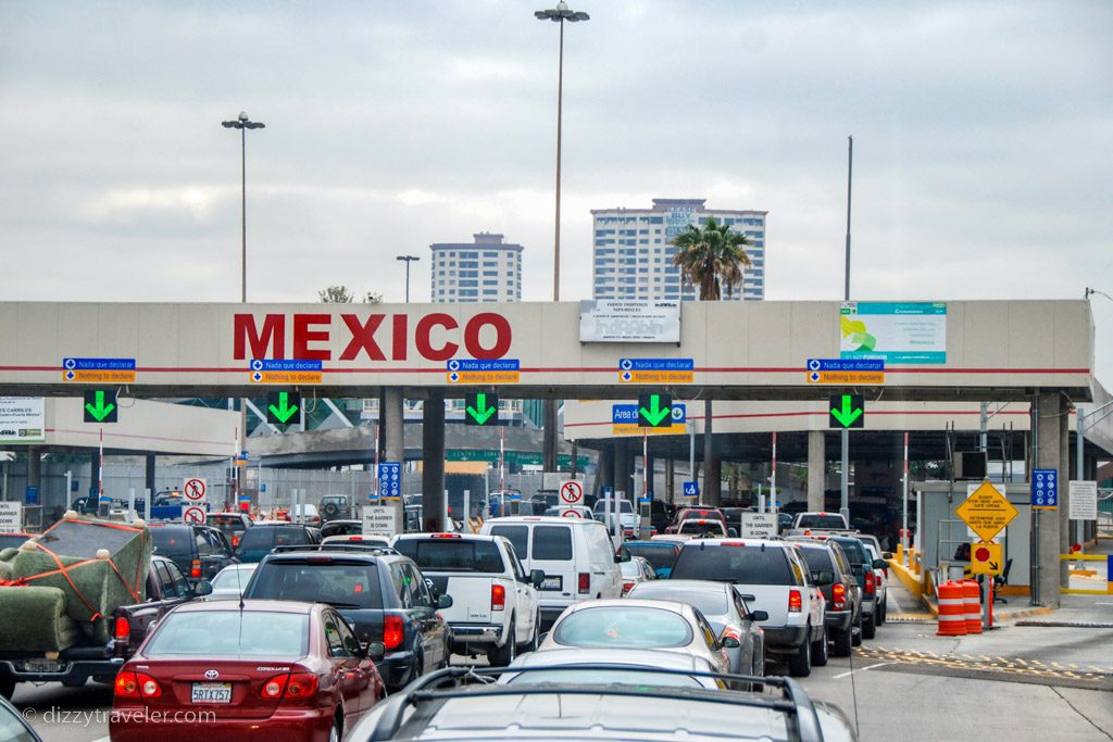 USA - Mexico border crossing